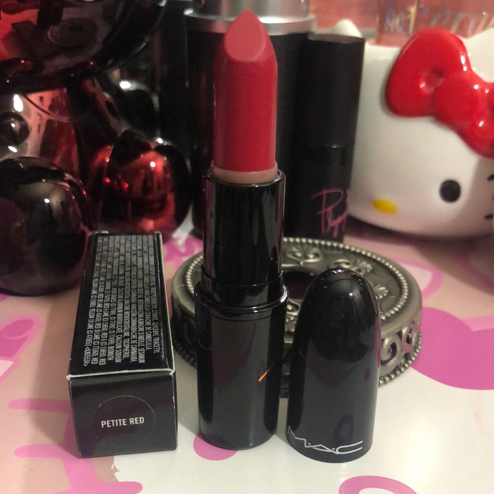 MAC Cosmetics LE Satin Lipstick - Petit Red